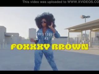 Foxxxy أسمر ضد ريكو قوي معاينة